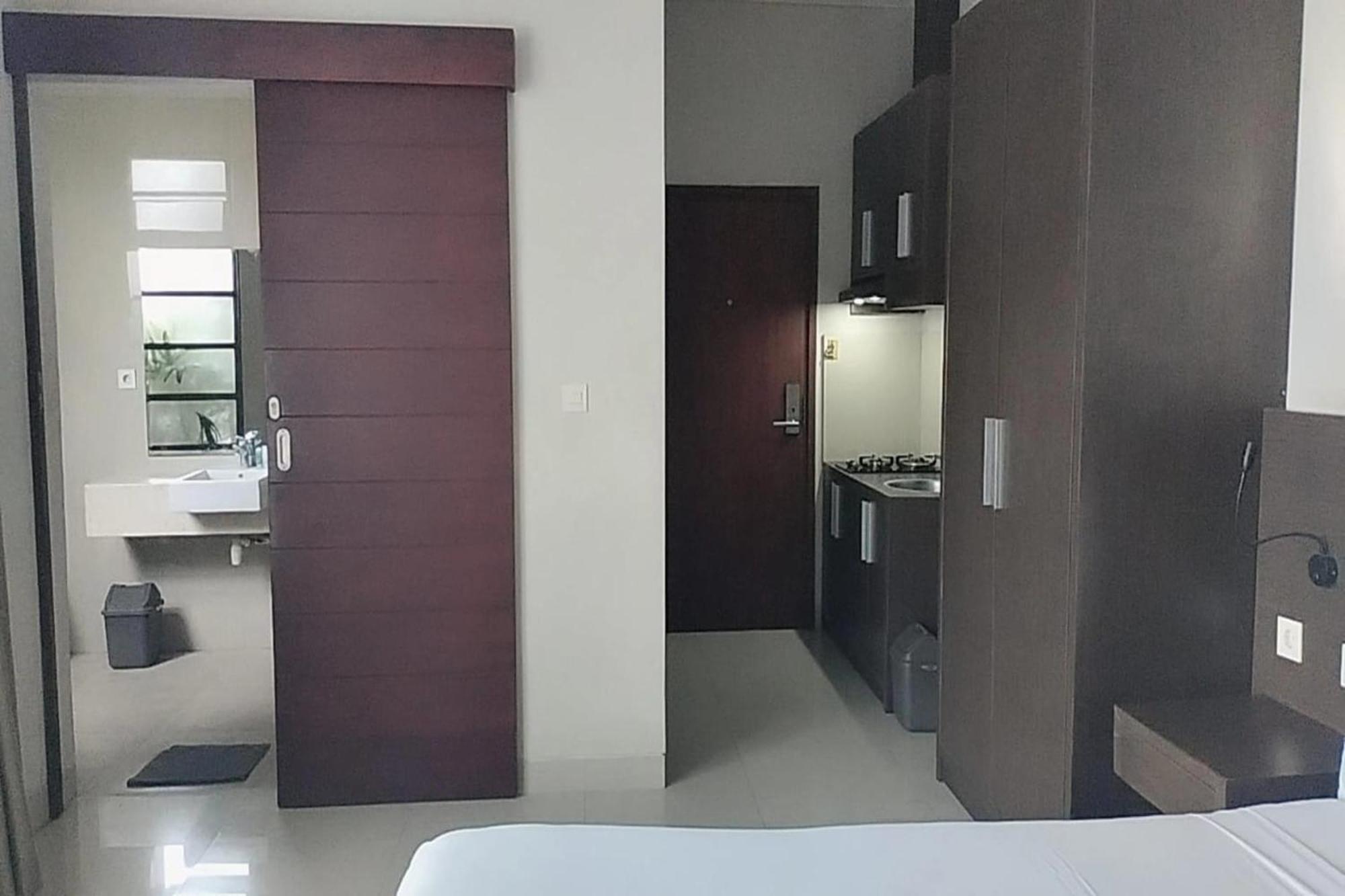 Akarsa Transit Hotel Sanur Екстериор снимка